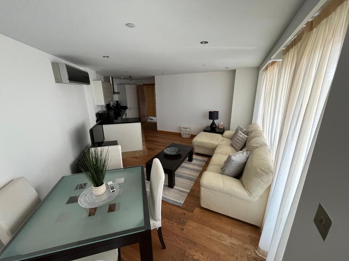 Ocean Village Lovely 2 Bedroom Apartment Gibraltar Exterior foto